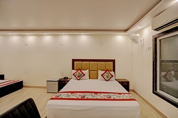 staybook atlanta new delhi train station