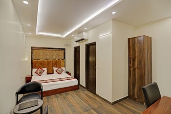 staybook atlanta new delhi train station