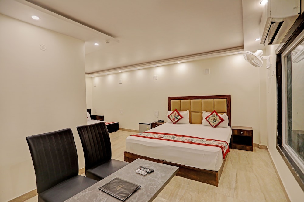 staybook atlanta new delhi train station