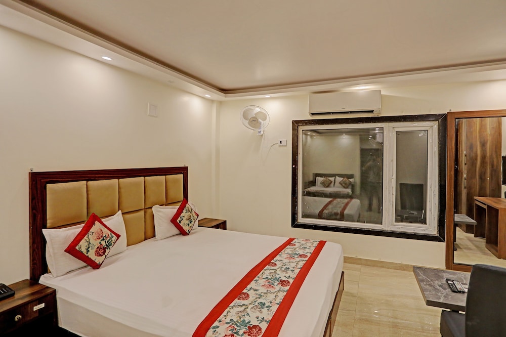 staybook atlanta new delhi train station