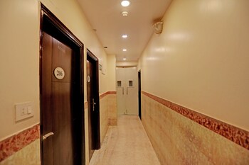 staybook atlanta new delhi train station
