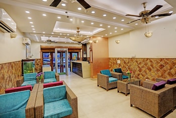 staybook atlanta new delhi train station