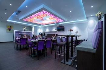 hotel cataleya bv