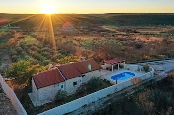 stone house captivating villa in pridraga zadar