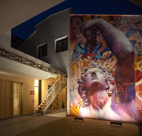 mythic valencia hotel