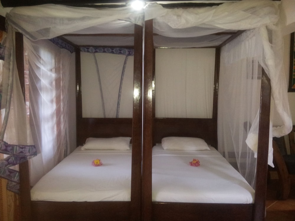 mnarani beach cottages