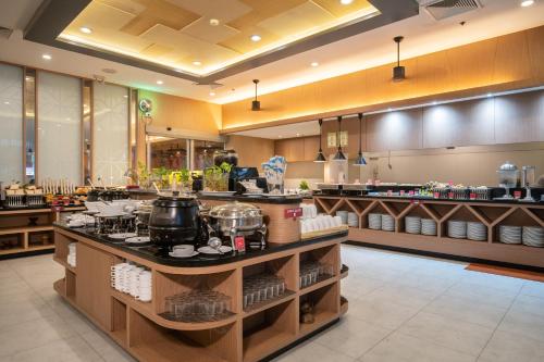 ramada by wyndham phuket deevana patong