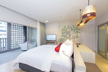 ramada by wyndham phuket deevana patong