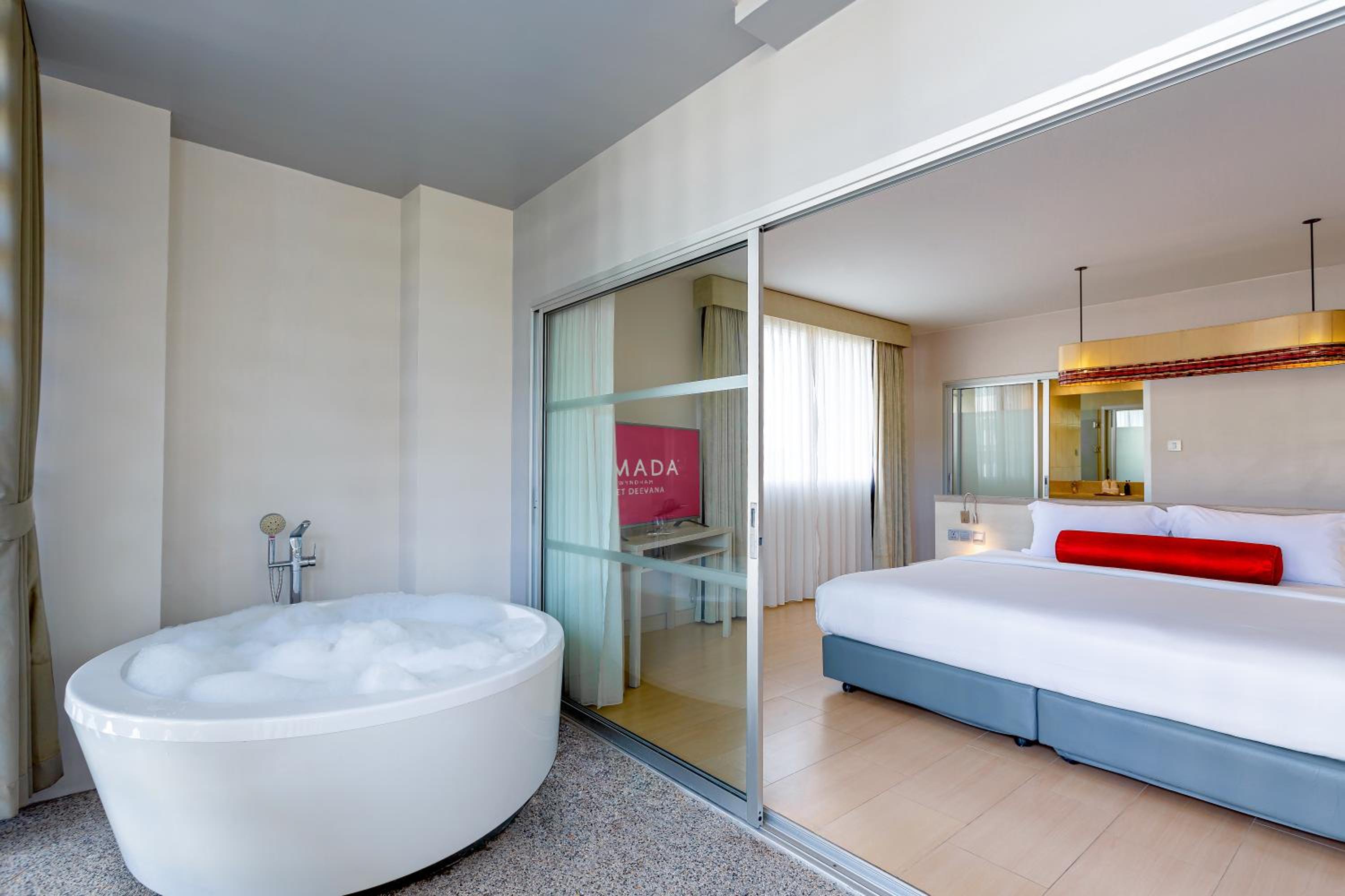 ramada by wyndham phuket deevana patong