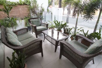 san phillip flat hotel