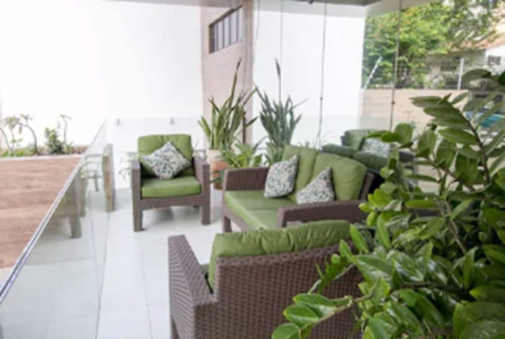 san phillip flat hotel