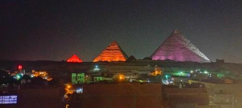 zeina pyramids inn