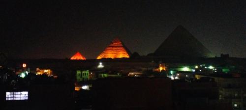 zeina pyramids inn