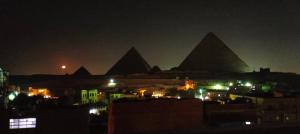 zeina pyramids inn