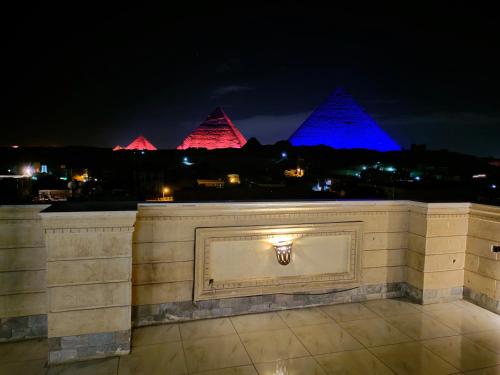 zeina pyramids inn
