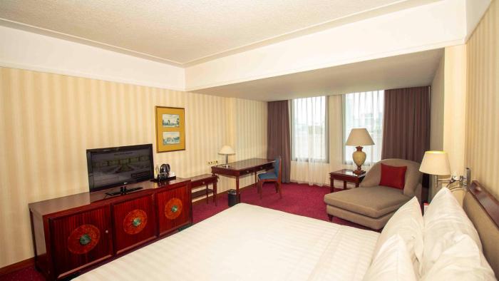 redtop hotel and convention center