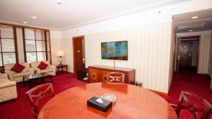 redtop hotel and convention center