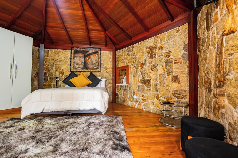 oyo pousada e hotel putini