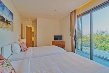 the point resort golf view villa