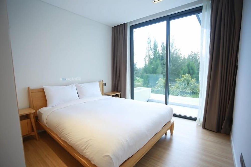 the point resort golf view villa