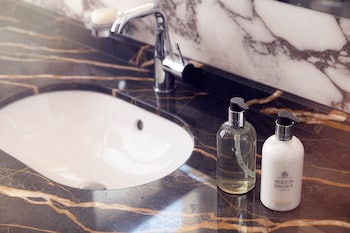 allure hotel prague