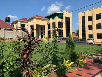 golden castle hotel