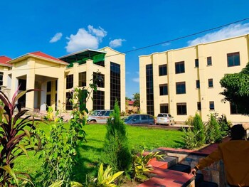 golden castle hotel