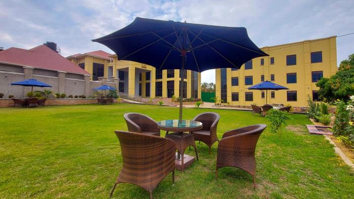golden castle hotel