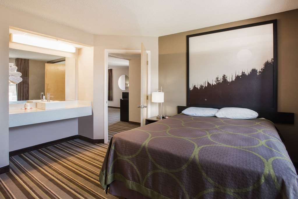 super 8 by wyndham sevierville riverside