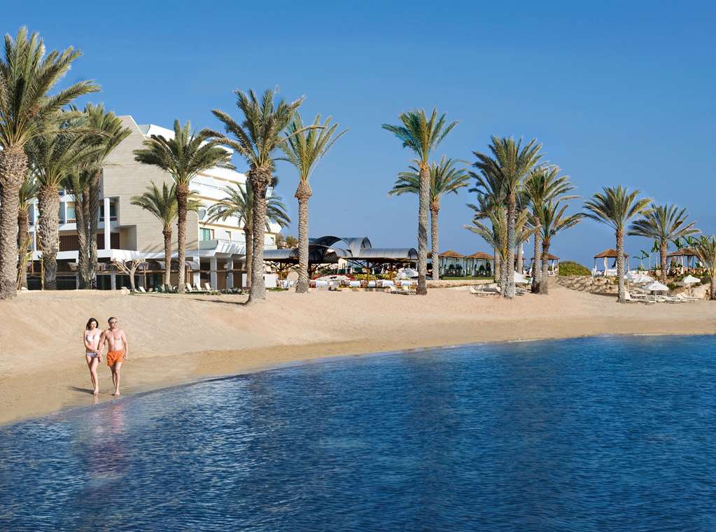 constantinou bros pioneer beach hotel