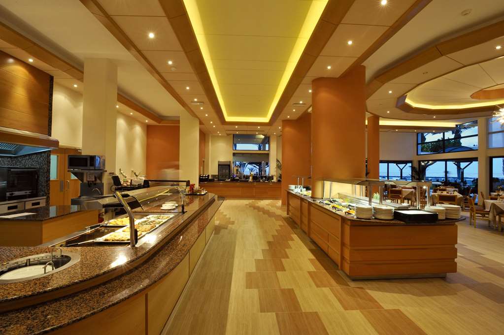 constantinou bros pioneer beach hotel