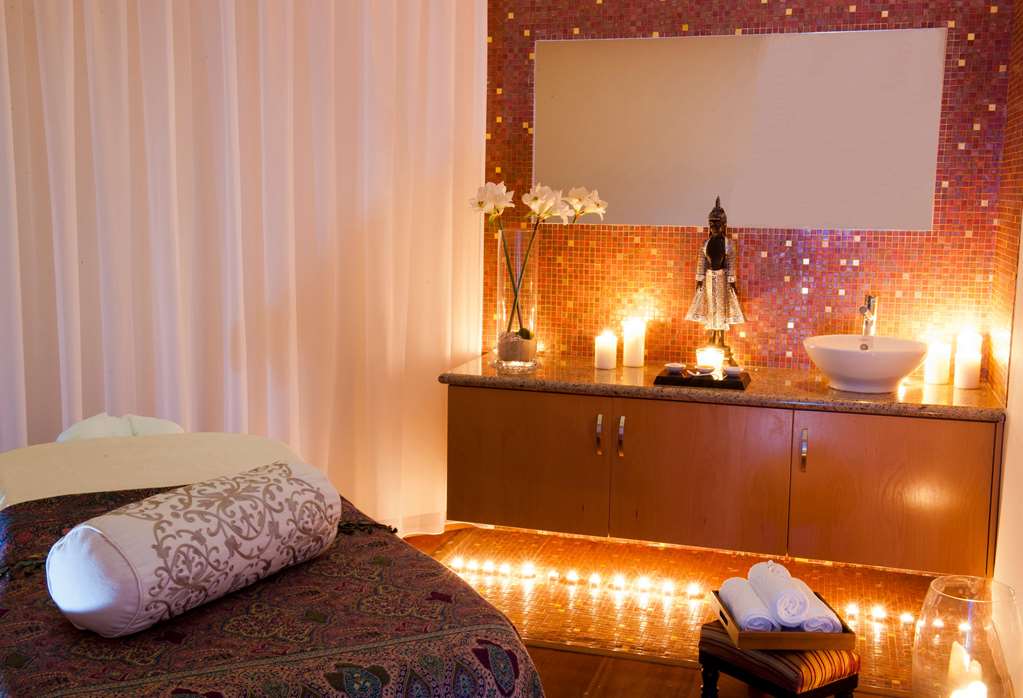 constantinou bros pioneer beach hotel