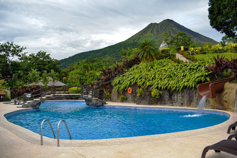 hotel los lagos spa and resort
