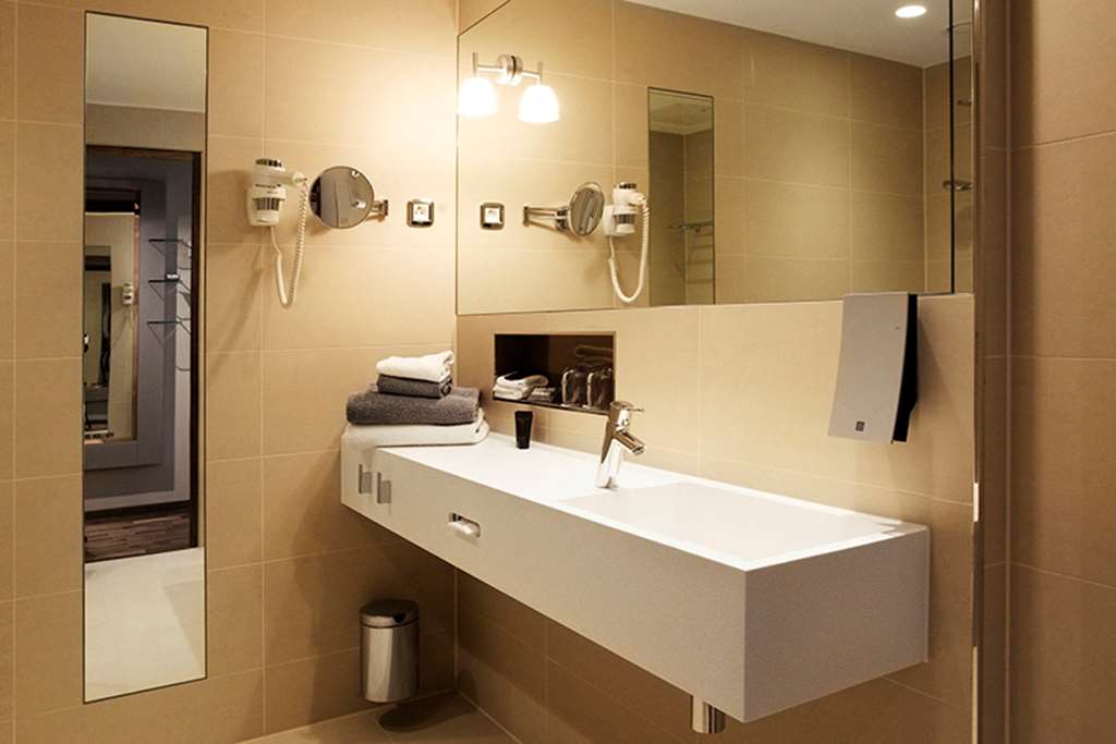 clarion hotel arlanda airport terminal