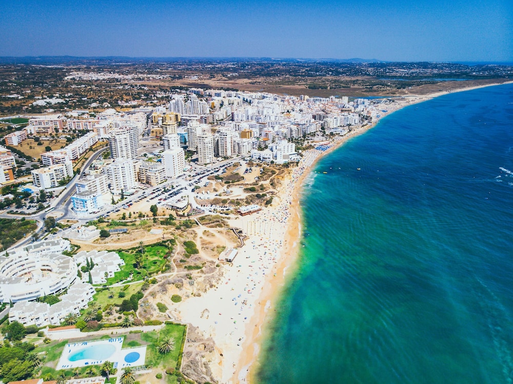 armacao de pera twins 1 with pool