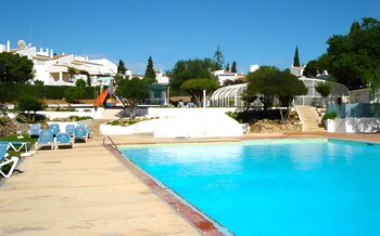 armacao de pera twins 1 with pool