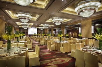 intercontinental shanghai jingan by ihg