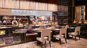 intercontinental shanghai jingan by ihg