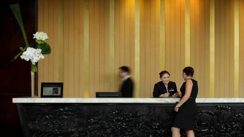 intercontinental shanghai jingan by ihg