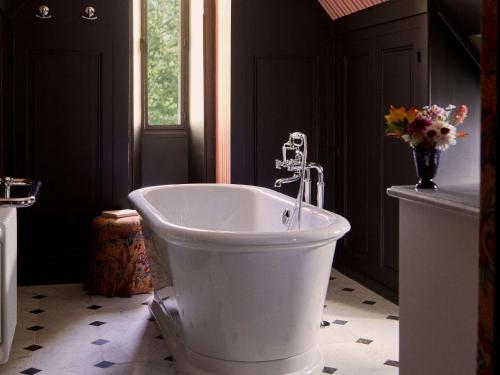 abbaye des vaux de cernay by paris society