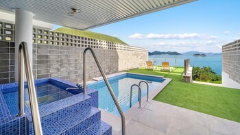 yeosu liposo poolvilla