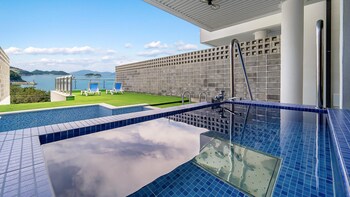 yeosu liposo poolvilla