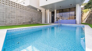 yeosu liposo poolvilla