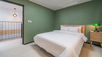 yeosu liposo poolvilla