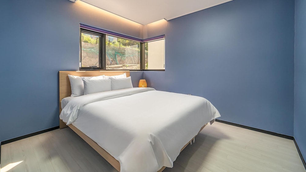 yeosu liposo poolvilla