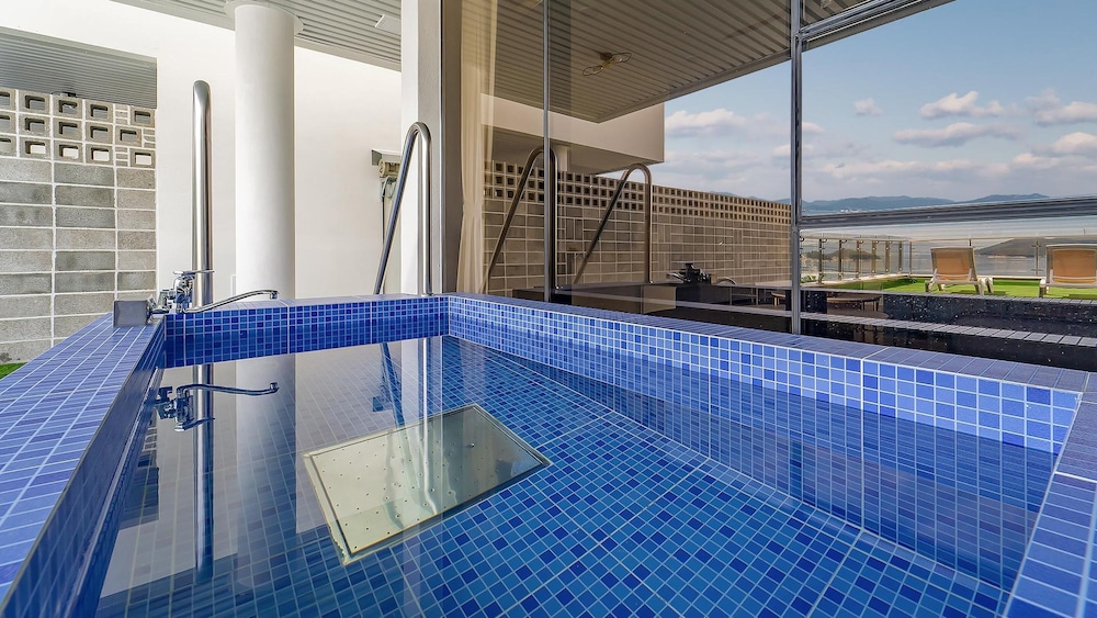 yeosu liposo poolvilla