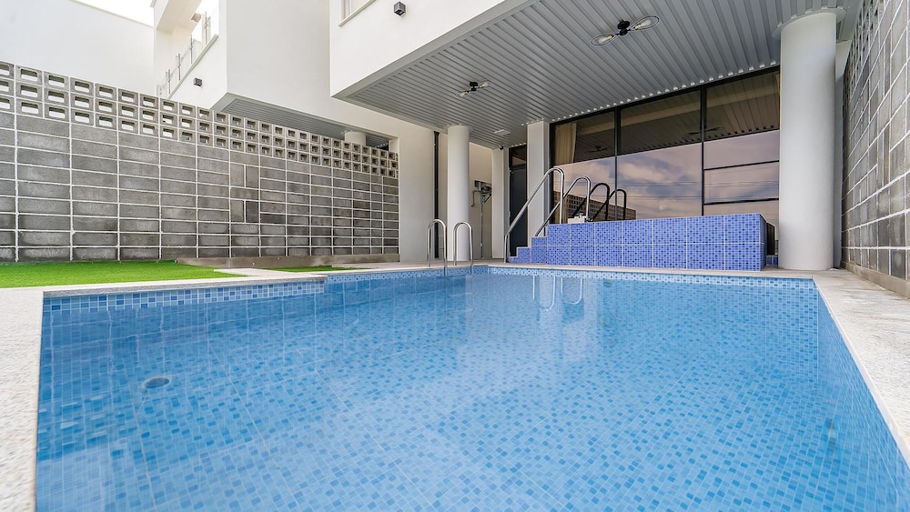 yeosu liposo poolvilla