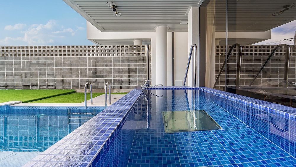 yeosu liposo poolvilla