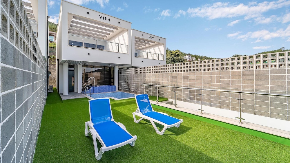 yeosu liposo poolvilla