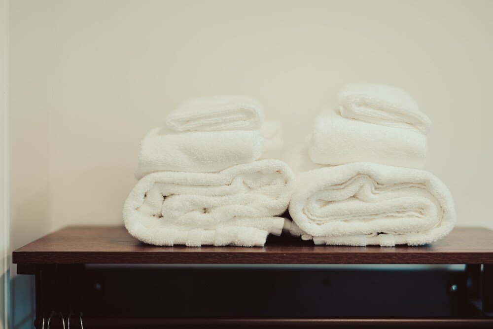 blufftop inn and suites wharf restaurant district